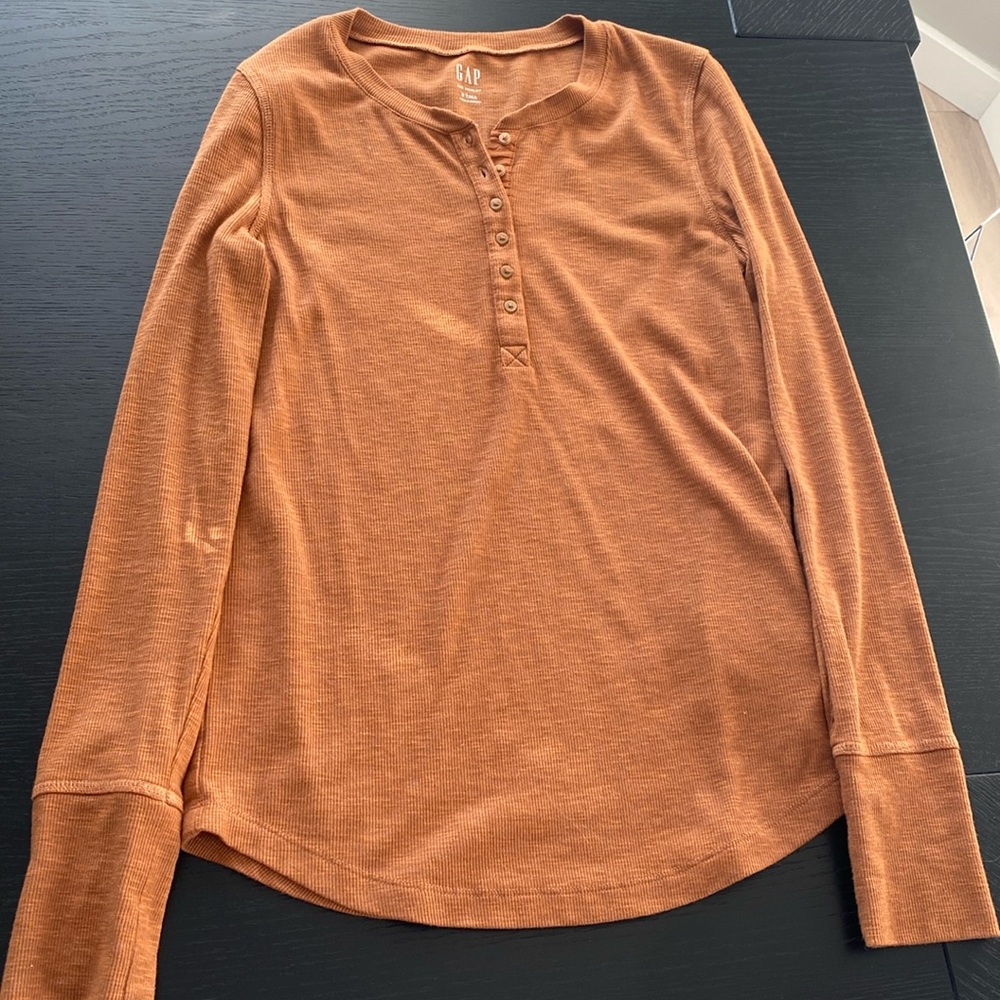 GAP small tall ribbed henley
